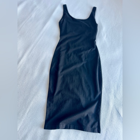 Luvalot Dresses & Skirts - LUVALOT ‘Little Black Dress’ Scoop-Neck Midi Bodycon Dress | Women’s 2  NWOT